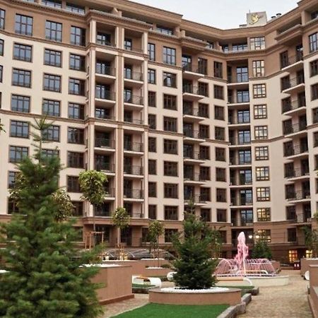 Шикарные Апартаменты Жк Печерск Плаза, Михаила Бойчука 17, 10 Мин Пешком М Звериницкая Kyiv Exterior foto